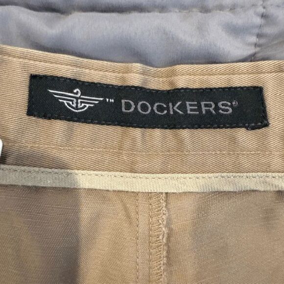 Dockers Odyssey Twill Khaki Trousers Chino Cuffed Pleated Tan Beige Size 36x31 - Picture 5 of 13
